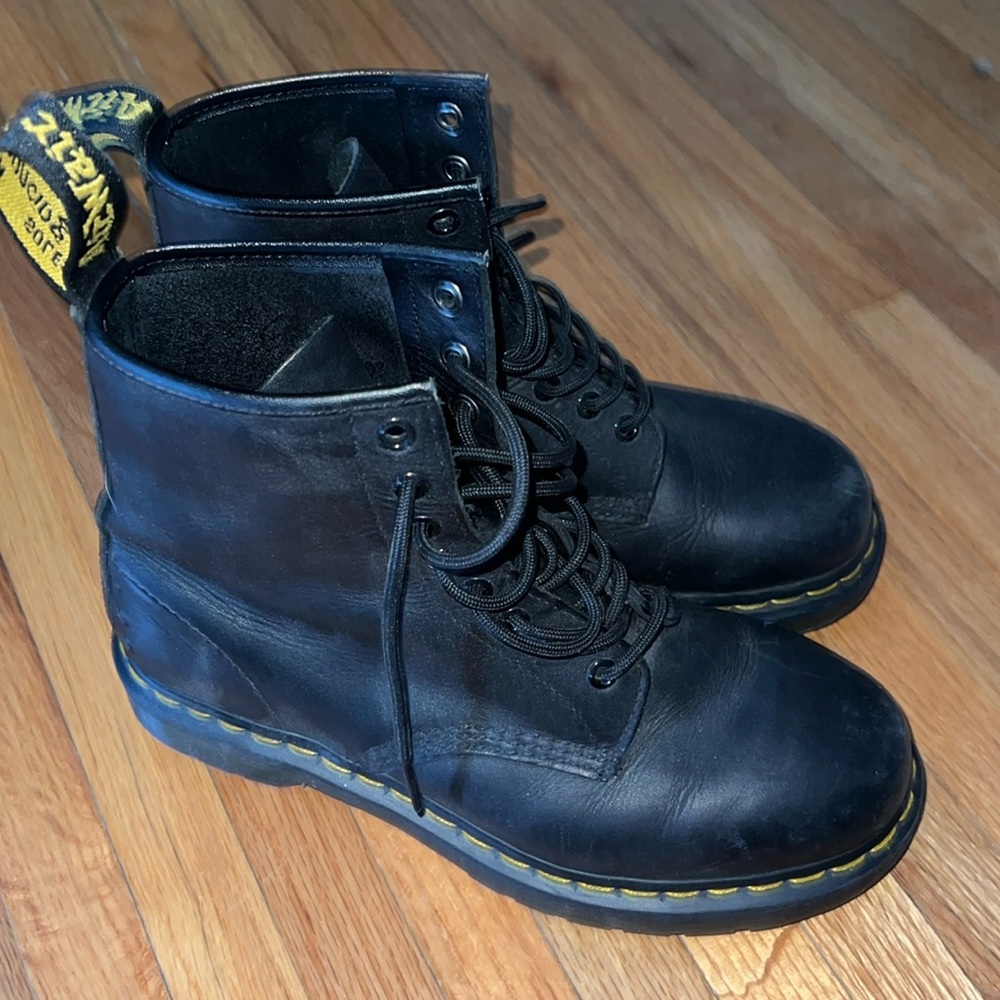 Dr Marten black leather boots